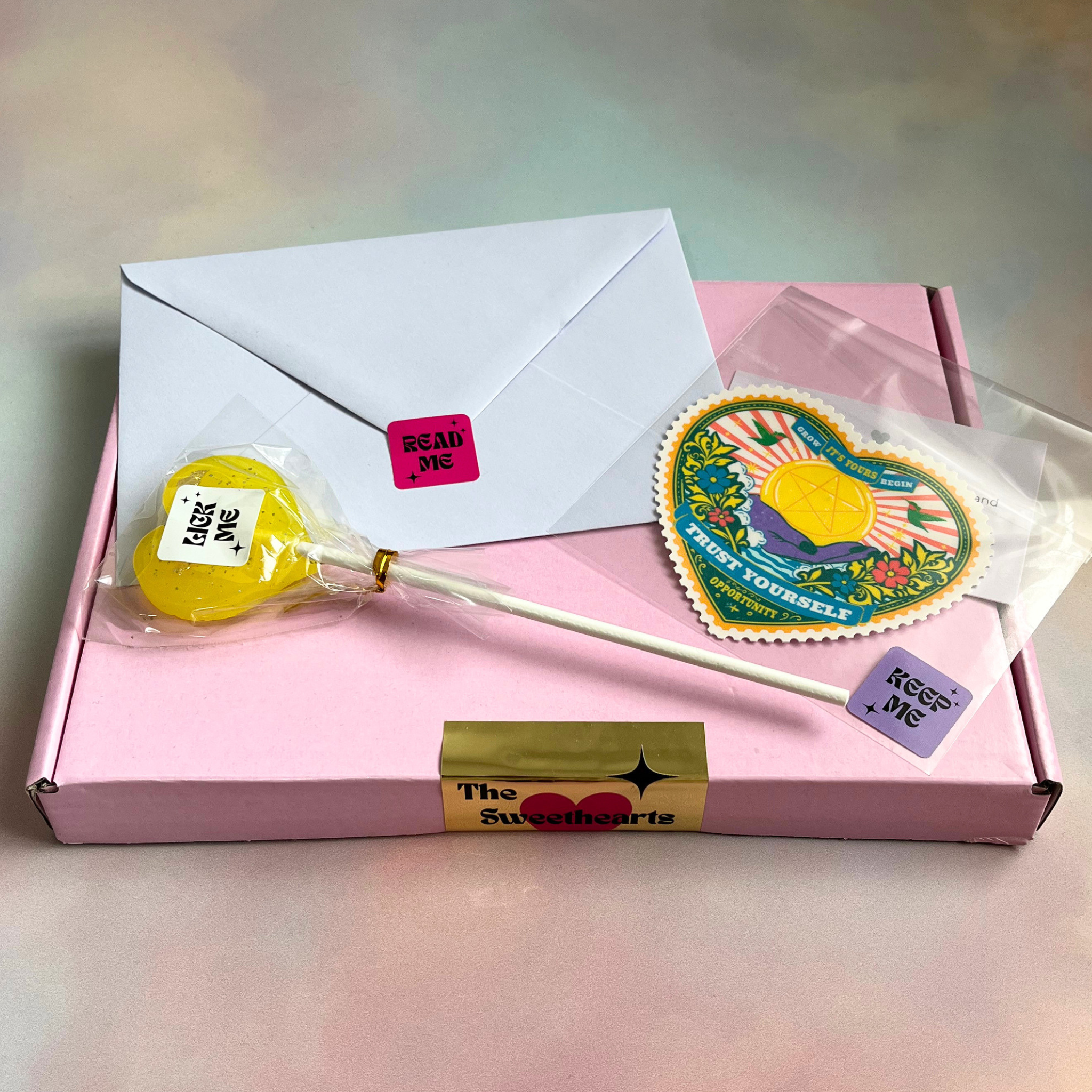 The Sweethearts Club – Monthly Mailing Box